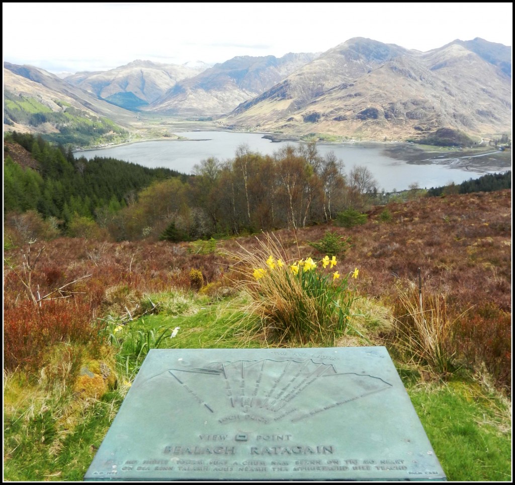 Loch-Duich-from-Bealach-Ratagain.jpg
