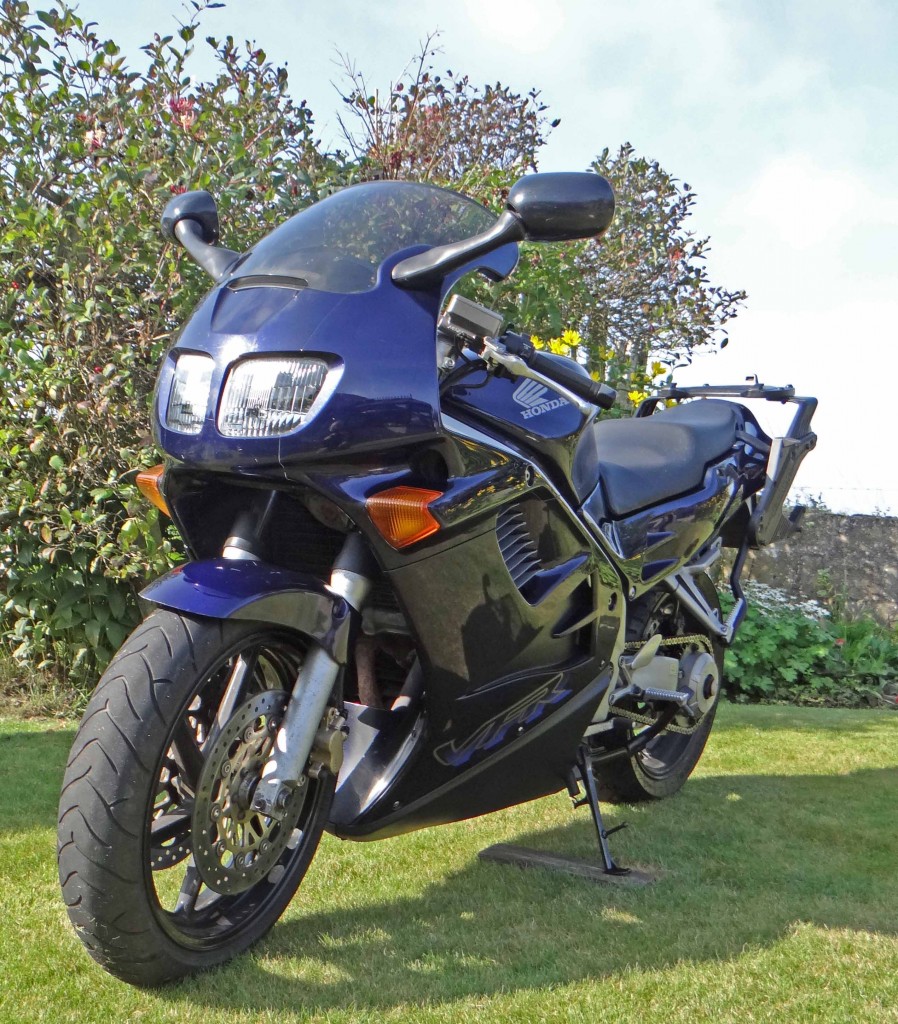 VFR-FrontLHside.jpg