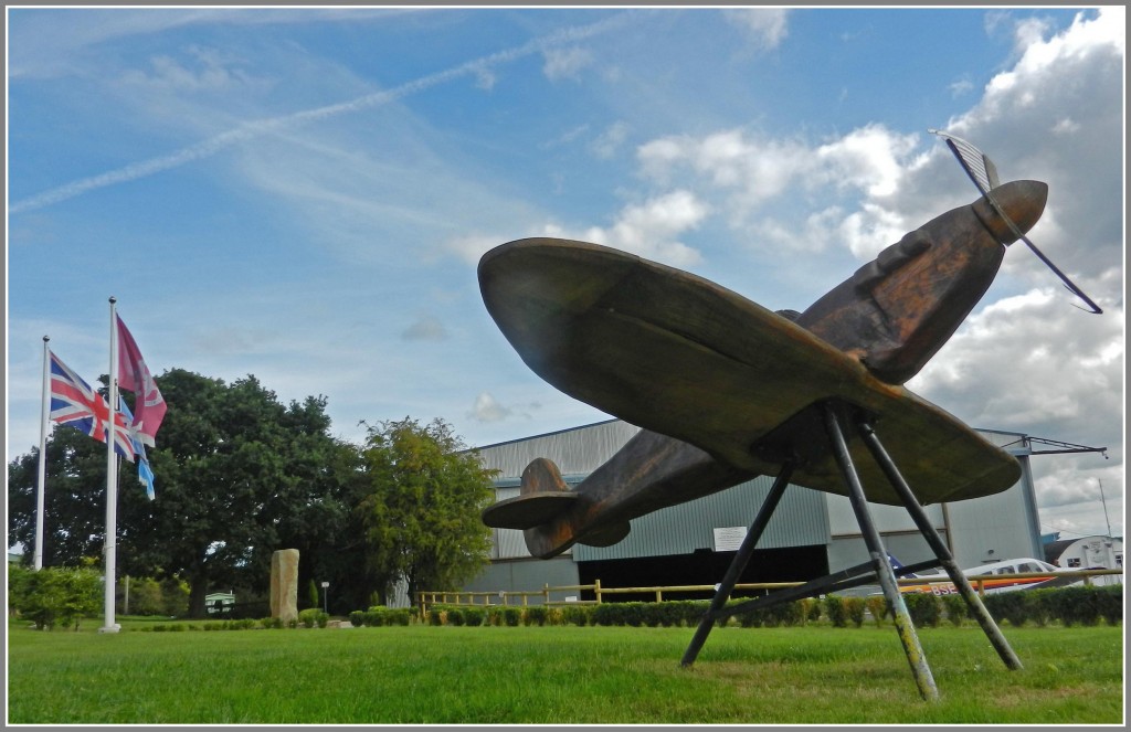 14-110921-Bodron-wooden-Spitfire.jpg