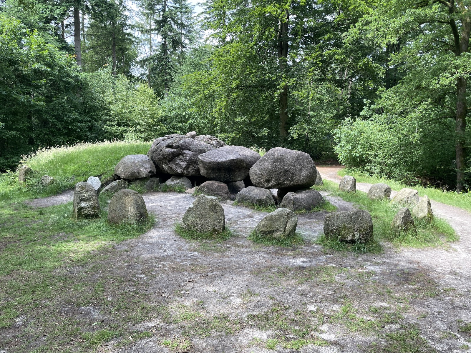 hunebed.jpg